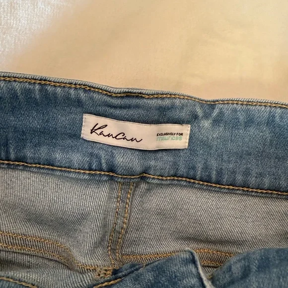 KanCan Frayed Hem Blue Jeans - Picture 5 of 7